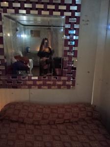 649061930: Chica busca chico en Sevilla