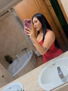 647163074: Chica busca chico en Málaga