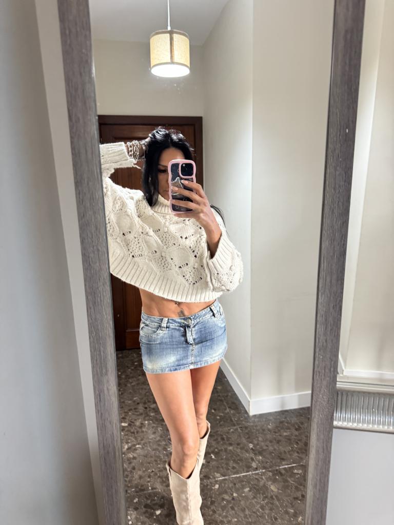 Chica busca chico en Málaga: Chica busca chico