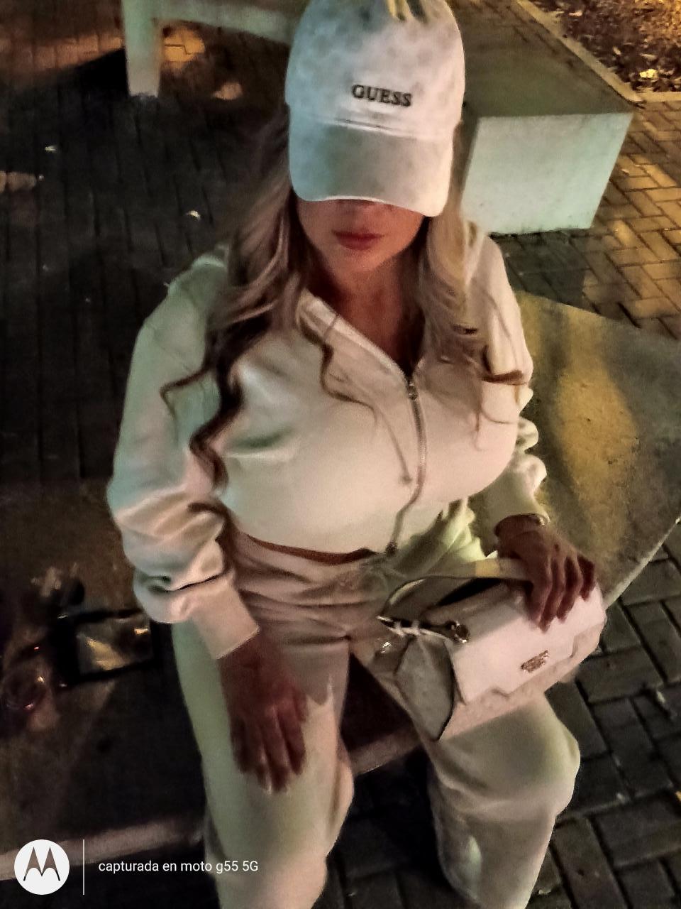 613571258: Chica busca chico en Lérida