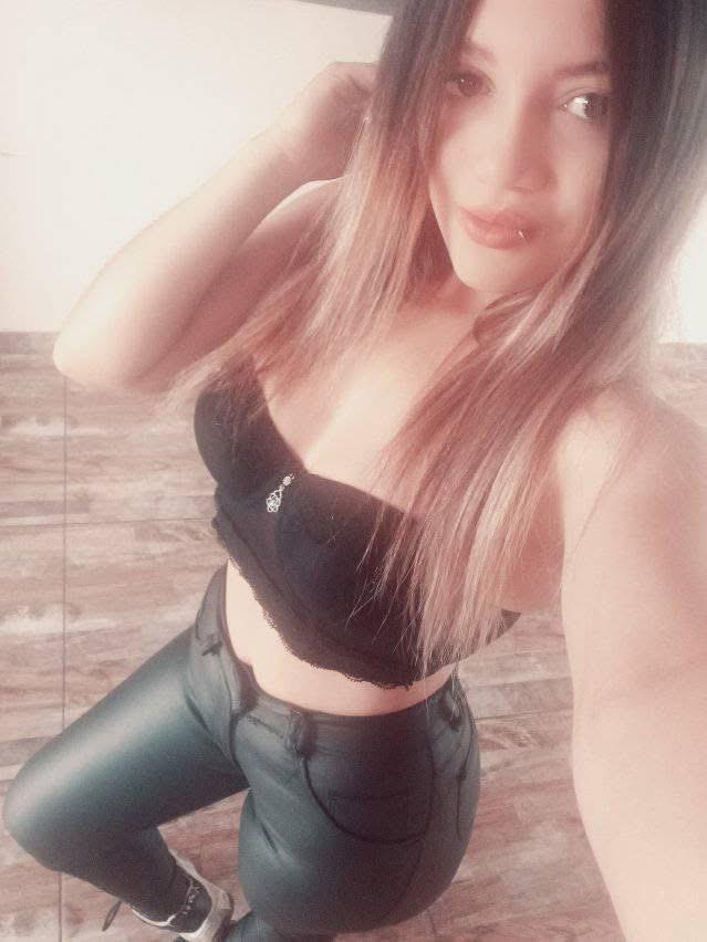 602703414: Chica busca chico en Sevilla