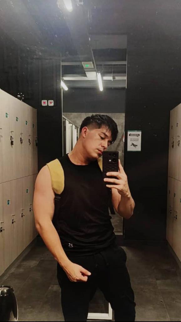 Chico busca chica en Granada: 