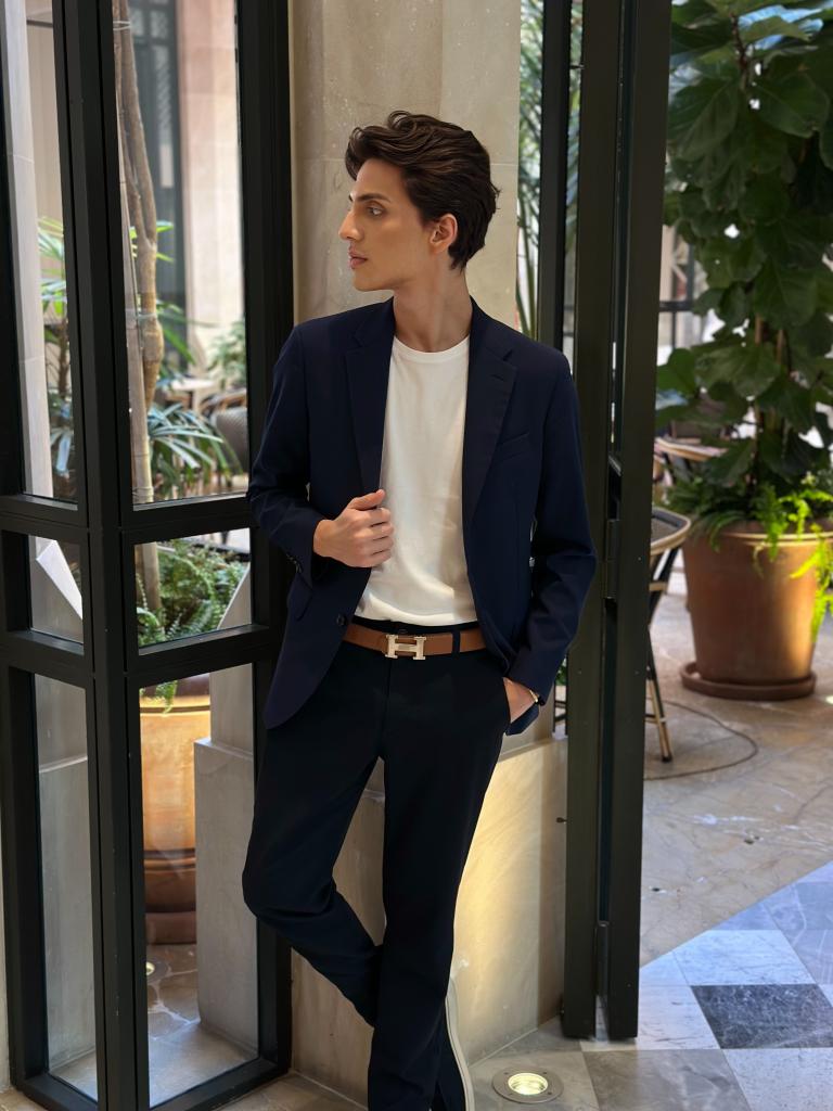 Chico busca chica en Mallorca: 