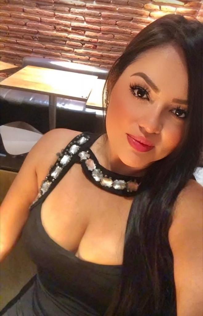 643340988: Chica busca chico en Murcia
