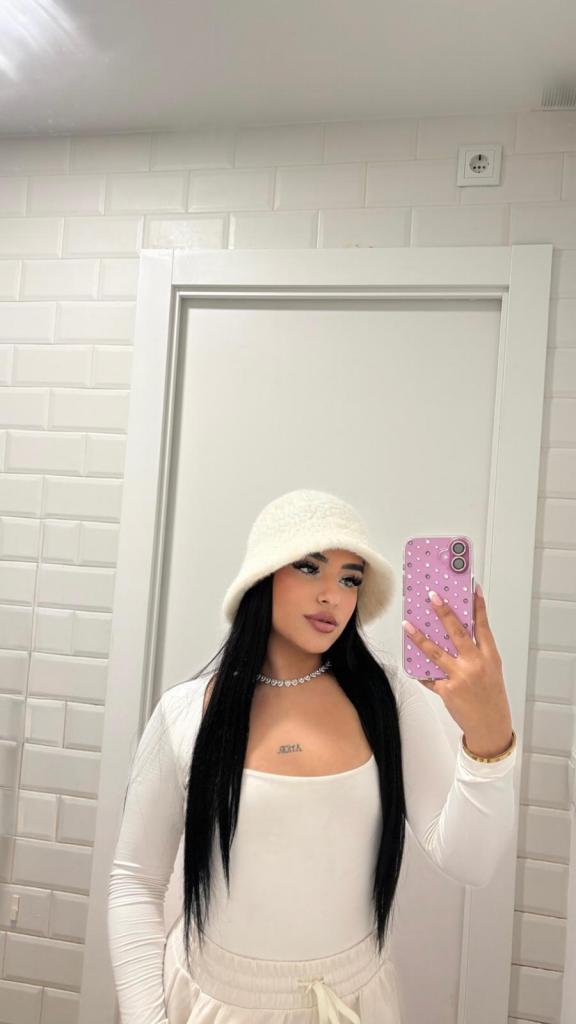 Chica busca chico en Valencia: Chica busca chico