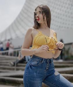 643972034: Chica busca chico en Barcelona