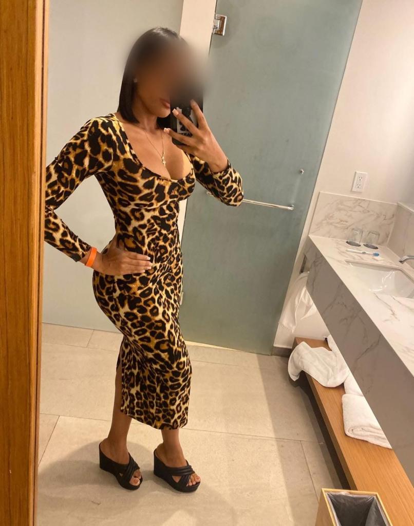 697960383: Chica busca chico en Zaragoza