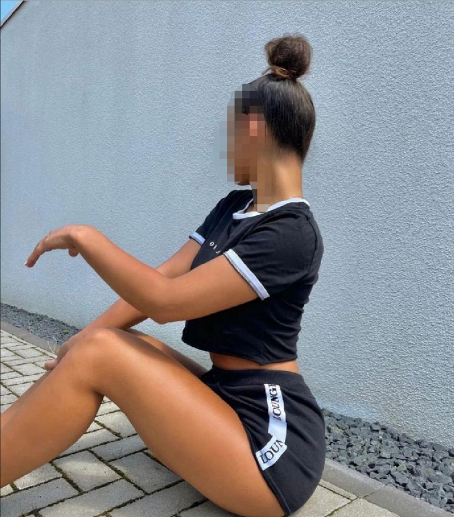 Chica busca chico en Cádiz: 