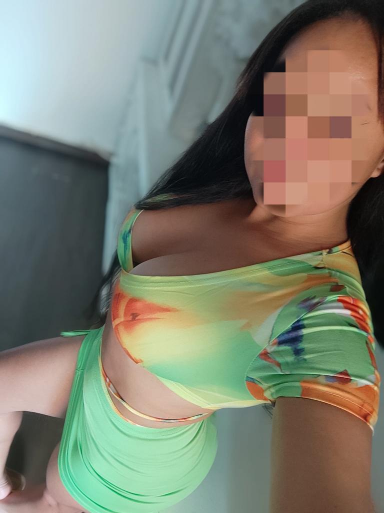 603708606: Chica busca chico en Barcelona