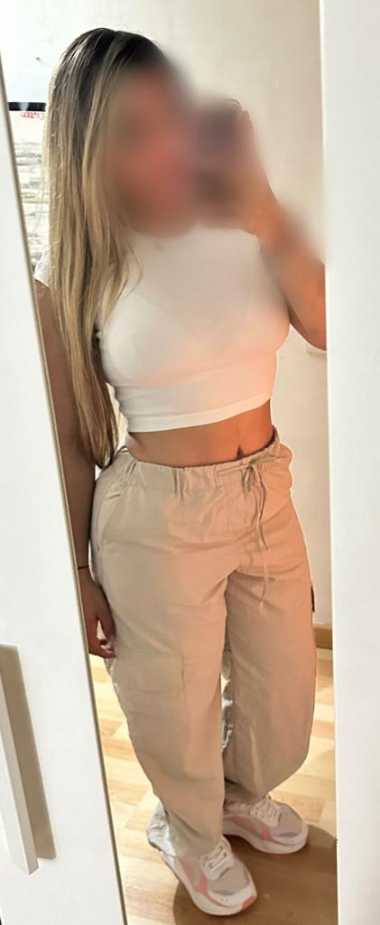 662142675: Chica busca chico en Barcelona