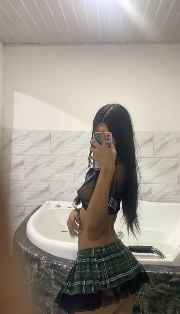 613421404: Chica busca chico en Mallorca