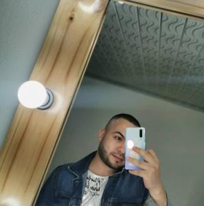 604271041: Chico busca chica en Zaragoza