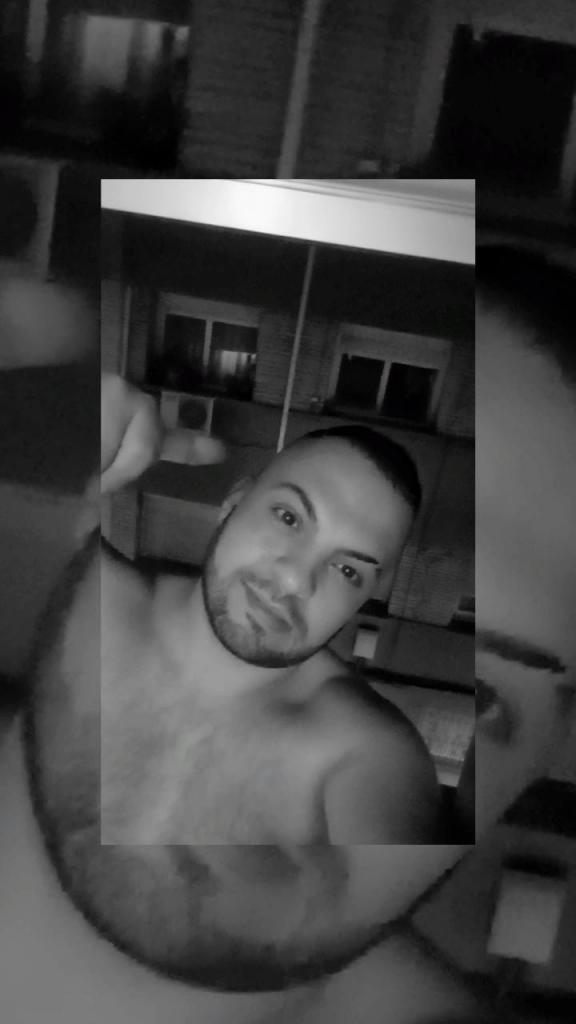 604271041: Chico busca chica en Zaragoza