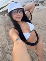 664553170: Chica busca chico en Barcelona