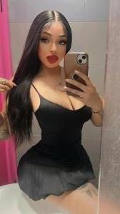 617939754: Chica busca chico en Barcelona