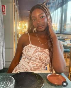 722464511: Chica busca chico en Cantabria