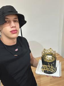 672190778: Chico busca chica en Barcelona