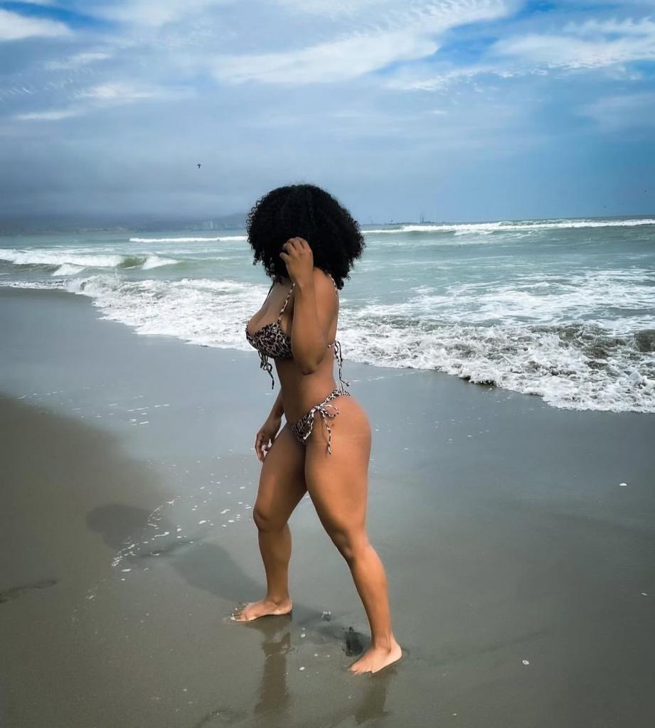 663847833: Chica busca chico en Málaga