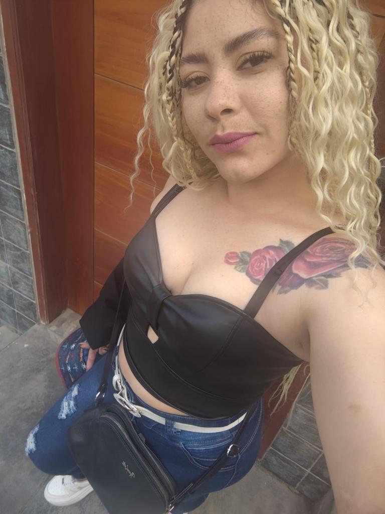 Chica busca chico en Cádiz: 