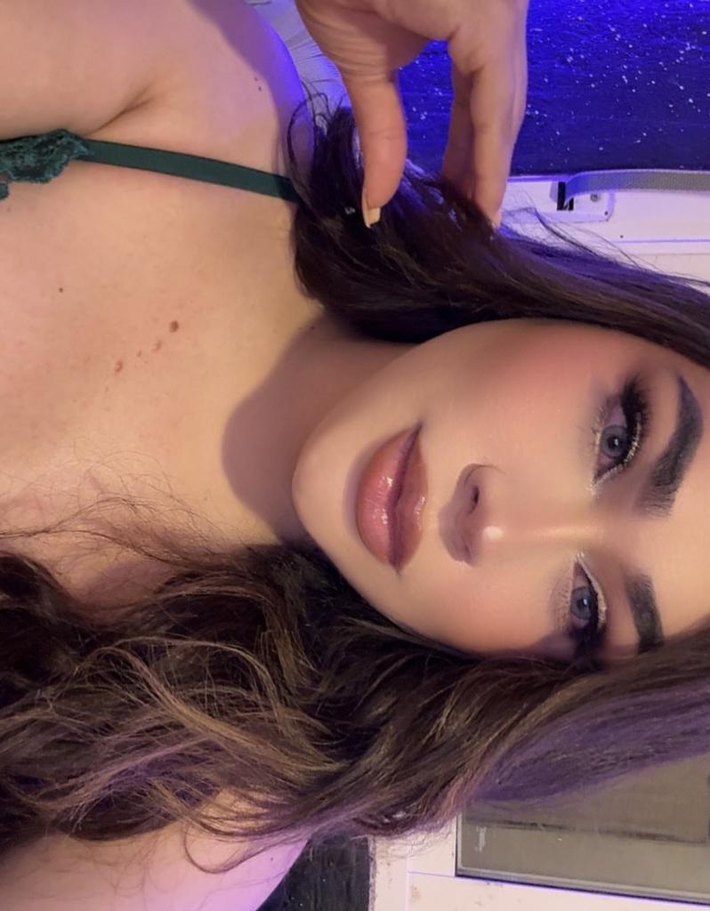 670253047: Chica busca chico en Tarragona