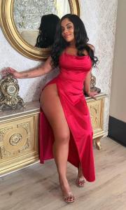 687747364: Chica busca chico en Barcelona