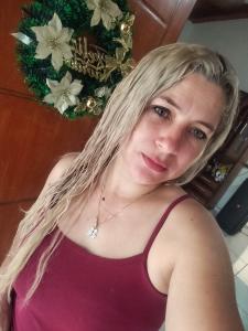 613589590: Chica busca chico en Cádiz