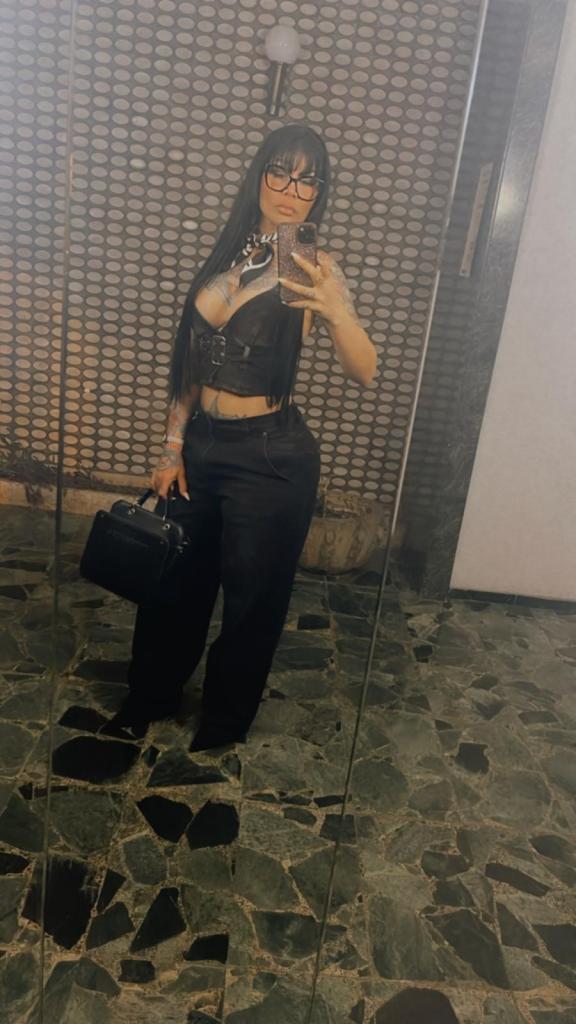 613276295: Chica busca chico en Barcelona