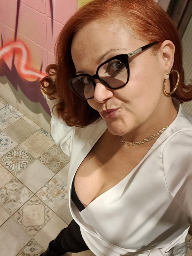 614687181: Chica busca chico en Álava