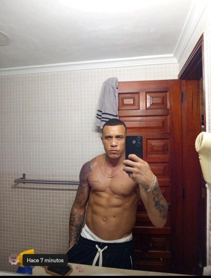 Chico busca chica en Cádiz: 