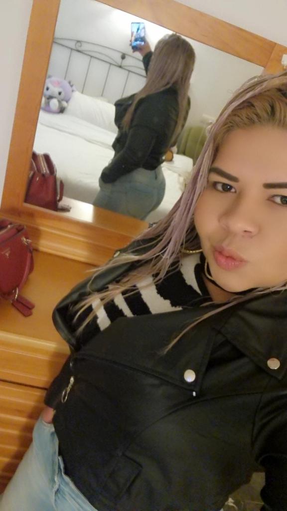 641632531: Chica busca chico en Málaga