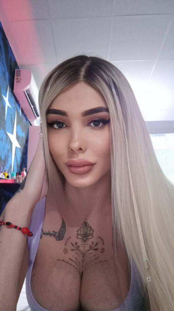 661052366: Travesti en León