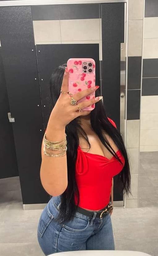 641869185: Chica busca chico en Navarra