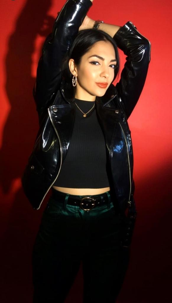 632977434: Chica busca chico en Málaga