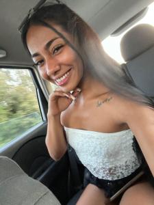 674447458: Chica busca chico en Barcelona