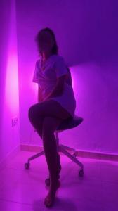 658599158: Chica busca chico en Barcelona