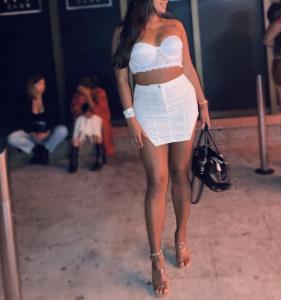 667674177: Chica busca chico en Asturias