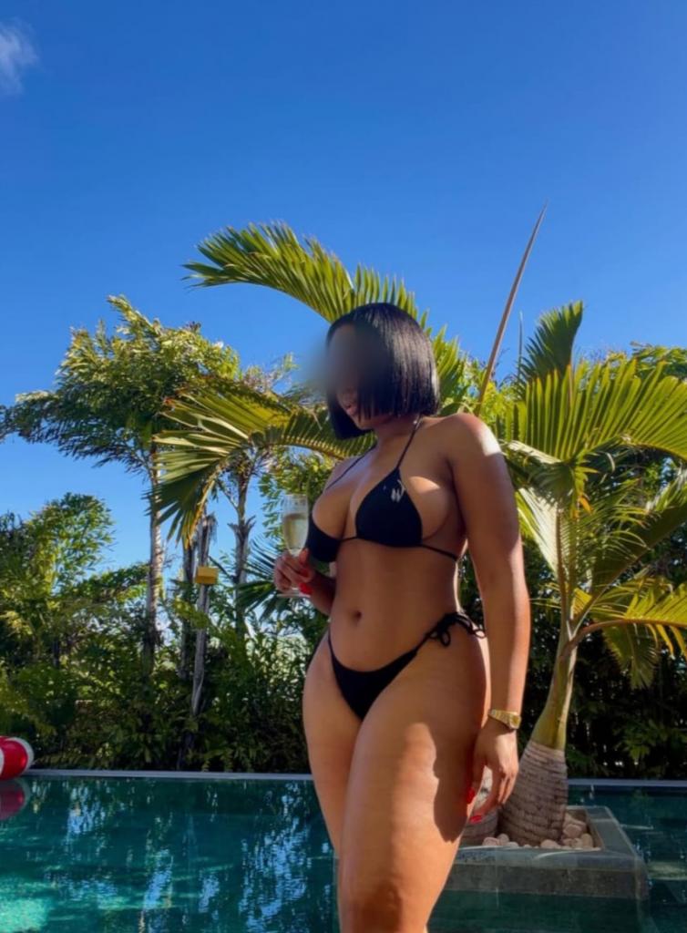 685796437: Chica busca chico en Toledo