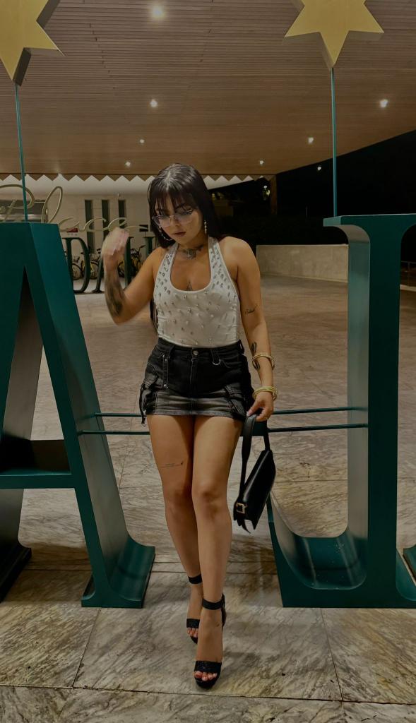 Chica busca chico en La Coruña: Chica busca chico