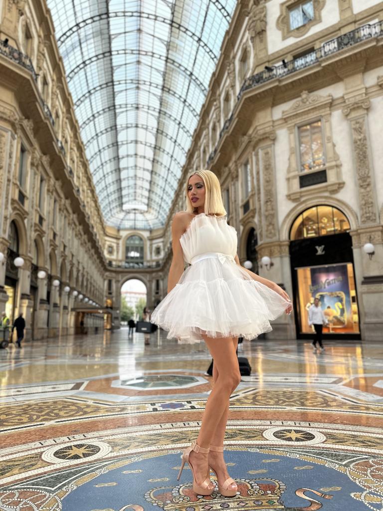 666478930: Transexual en Ibiza