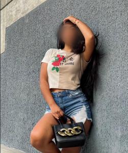 632568462: Chica busca chico en Barcelona