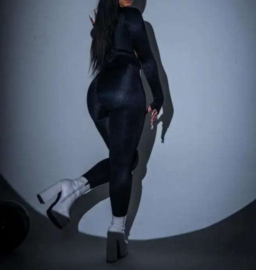 697763364: Chica busca chico en Granada