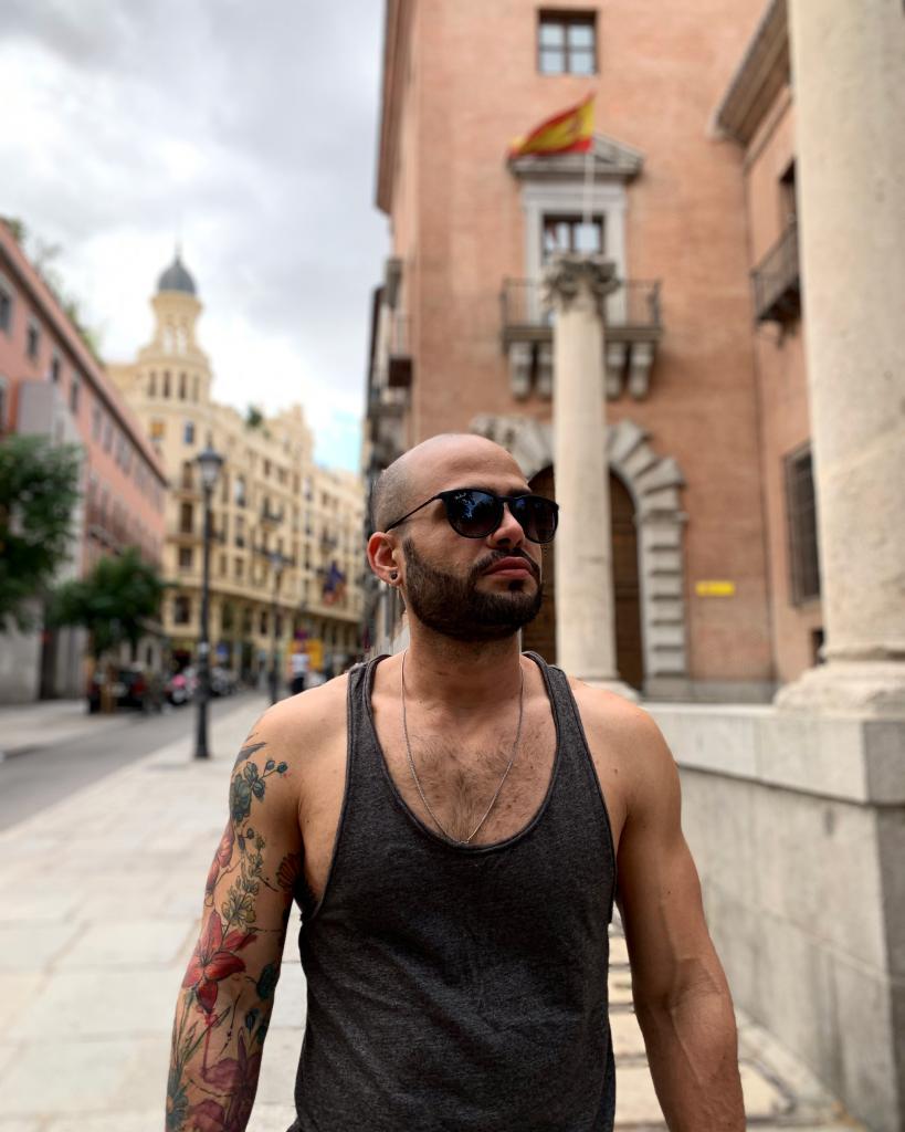 Chico busca chica en Málaga: 