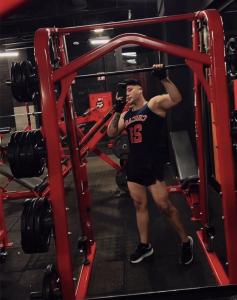 663780321: Chico busca chica en Granada