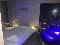 666954109: Chica busca chico en Barcelona