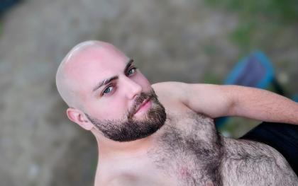 613849194: Chico busca chica en Barcelona