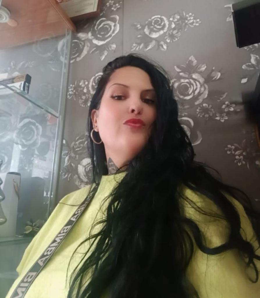 623250740: Chica busca chico en Sevilla