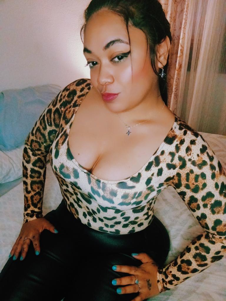 667069930: Chica busca chico en Tenerife