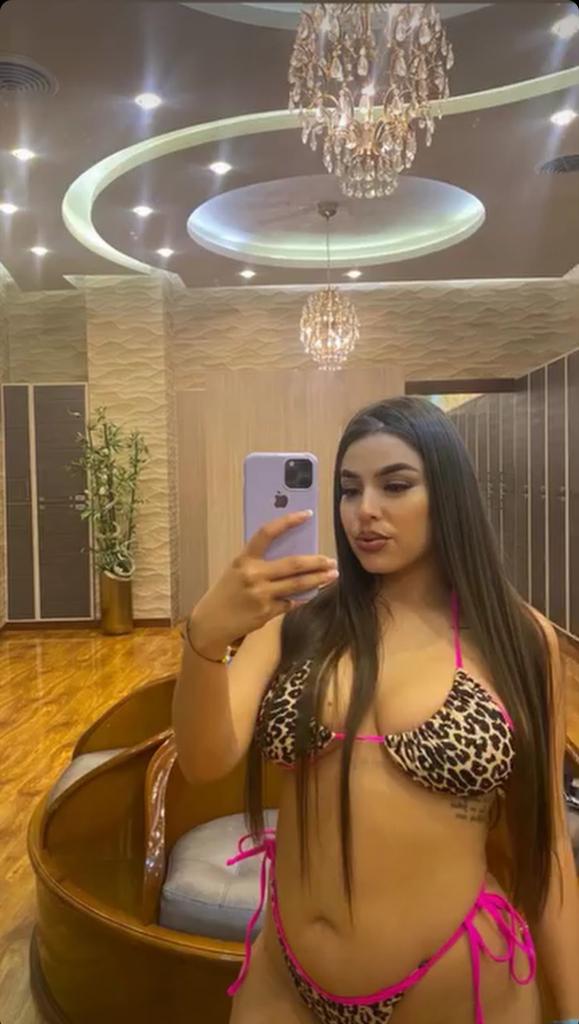687148171: Chica busca chico en Barcelona