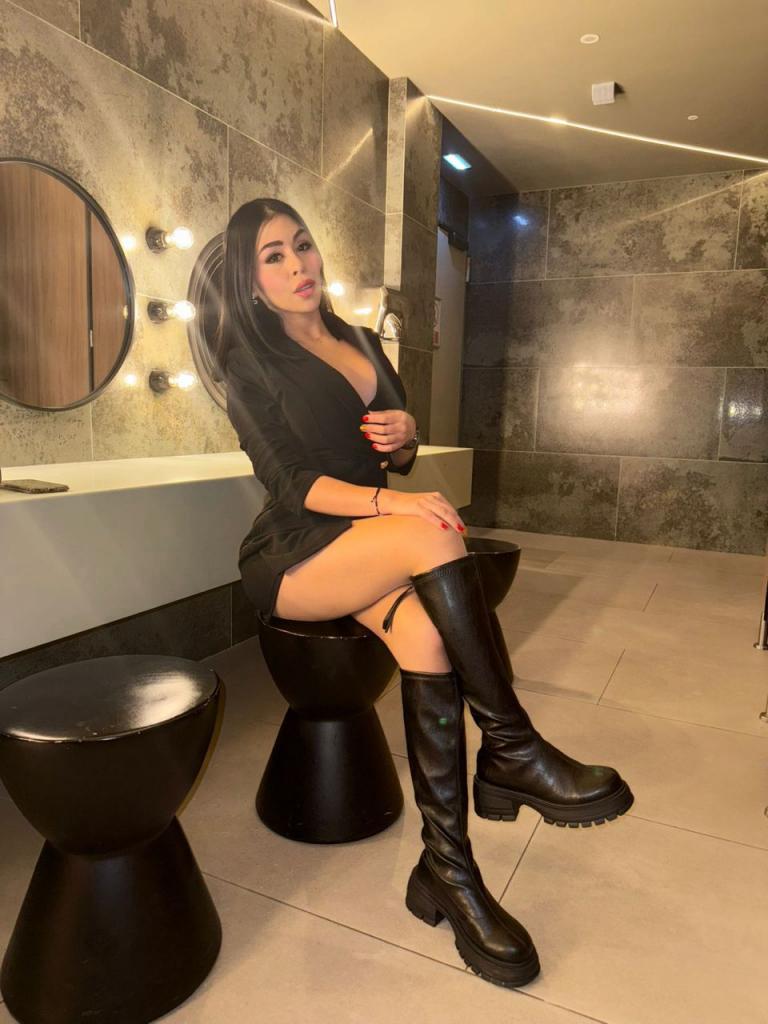 Chica busca chico en Barcelona: 