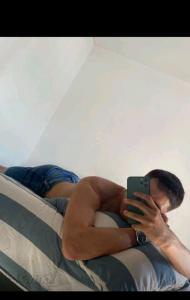 Chico busca chica en Málaga: 